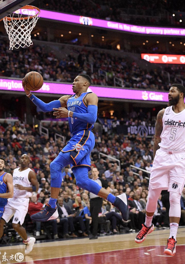 费耶诺德发布备战花絮，转会期绝杀压哨，全明星赛任务艰巨，赛程密集仍需轮换的简单介绍